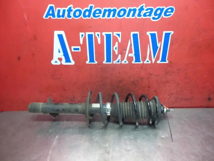 Fronts shock absorber, left Toyota Aygo
