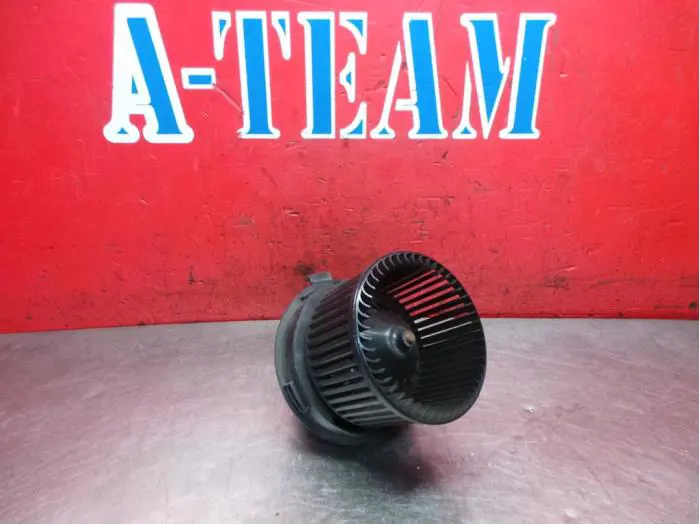 Heating and ventilation fan motor Peugeot 207
