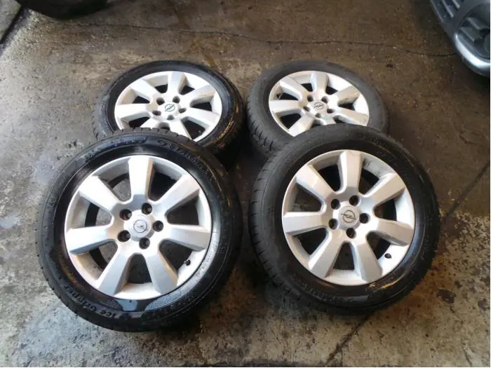 Set of wheels + winter tyres Opel Vectra