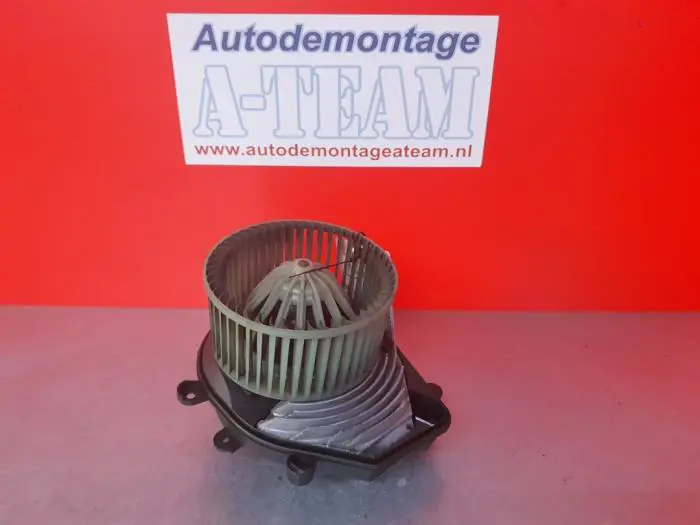 Heating and ventilation fan motor Volkswagen Passat