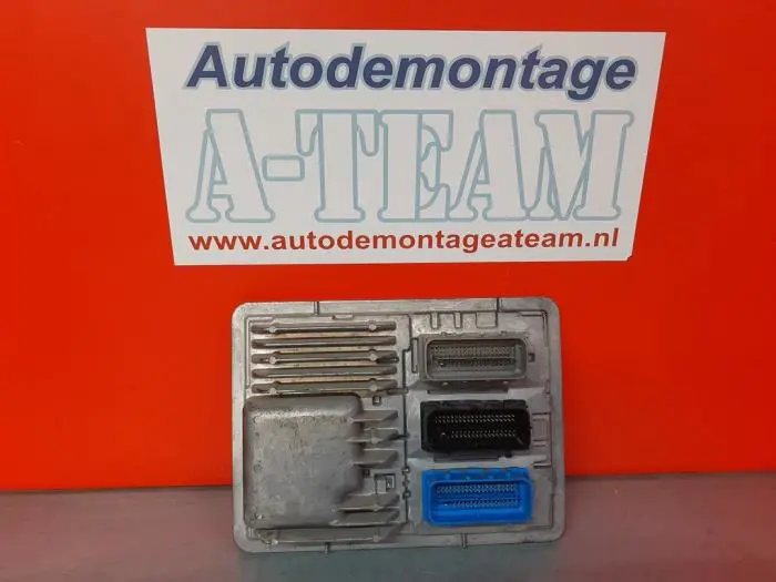 Engine management computer Opel Astra