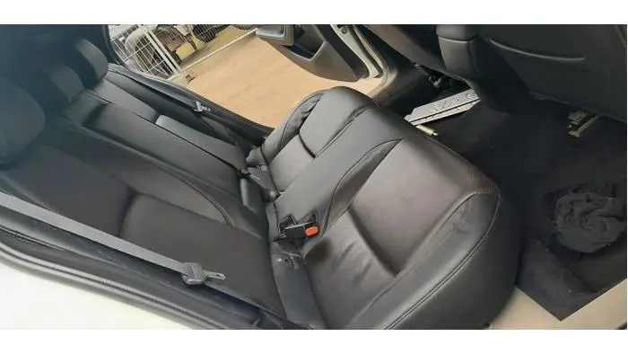 Rear seatbelt, centre Mazda 3.