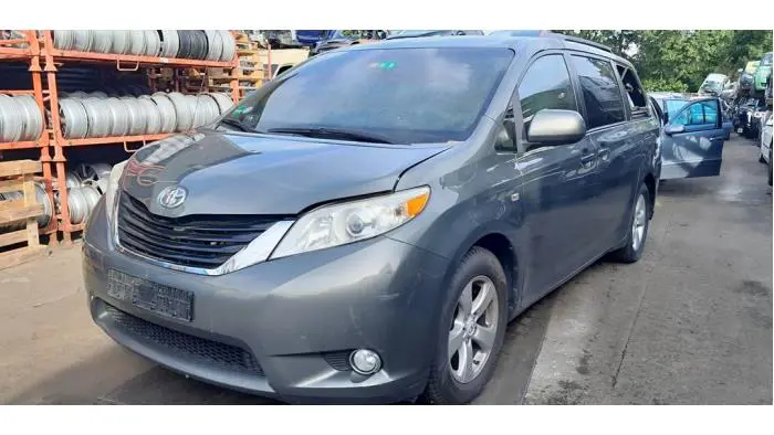 Knuckle, front left Toyota Sienna