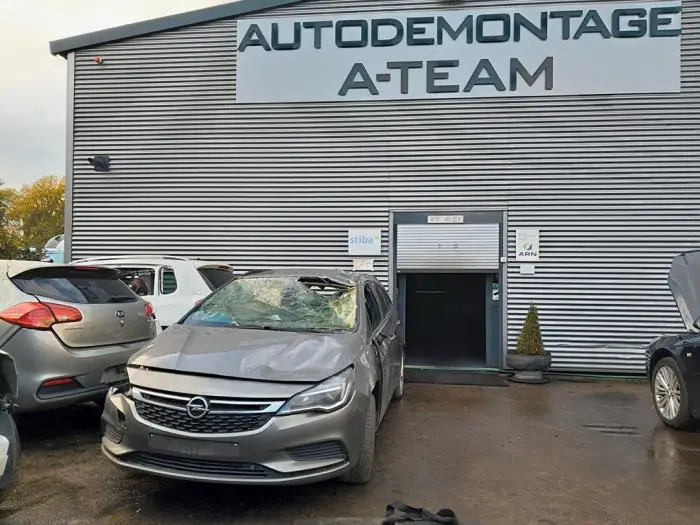 Portierruit 4Deurs links-voor Opel Astra