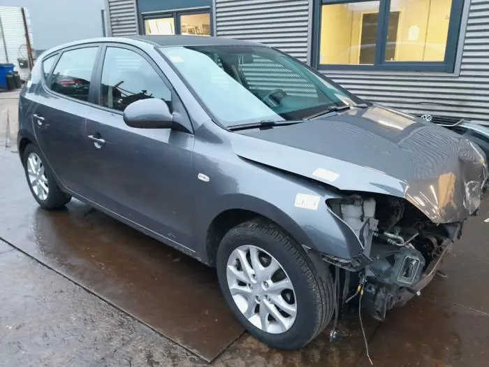 Knuckle, front right Hyundai I30