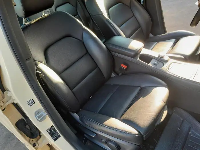 Front seatbelt, right Mercedes B-Klasse