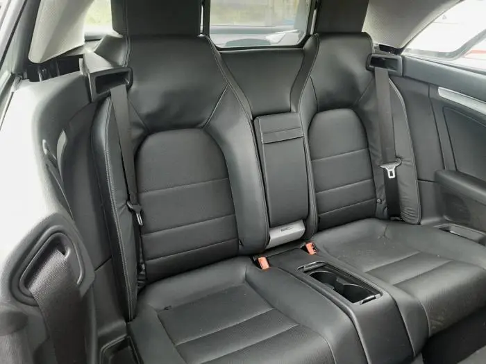 Rear seatbelt, right Mercedes E-Klasse