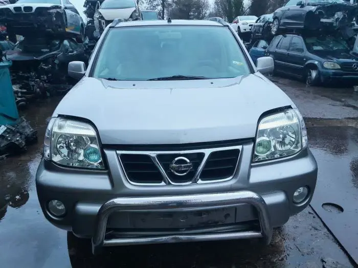 Knuckle, front right Nissan X-Trail