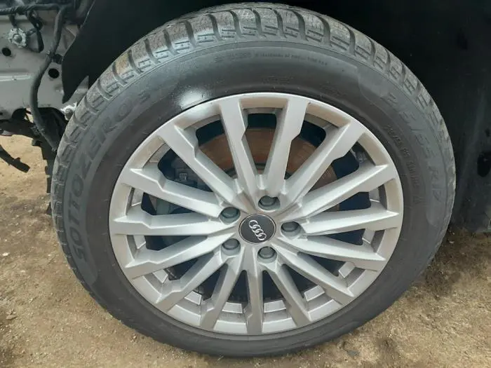 Set of wheels + winter tyres Audi Q2