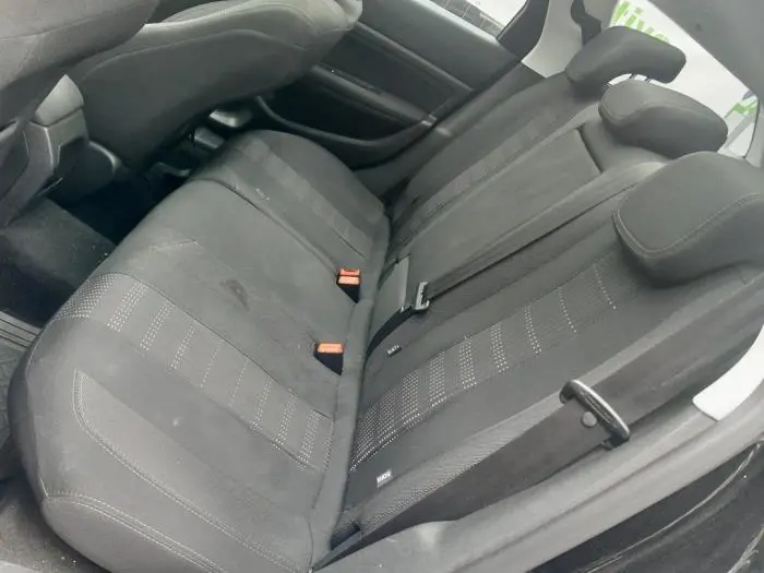 Rear seatbelt, centre Peugeot 308