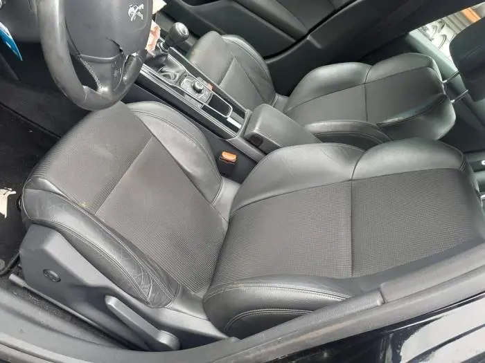 Seat, left Peugeot 508