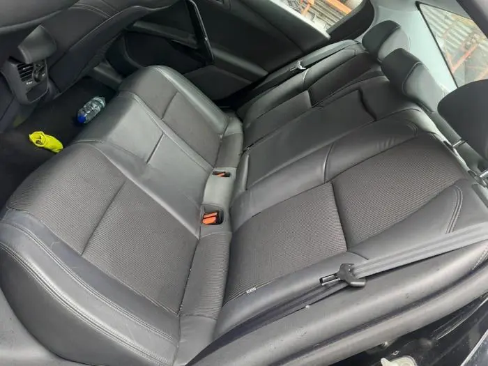 Rear seatbelt, centre Peugeot 508