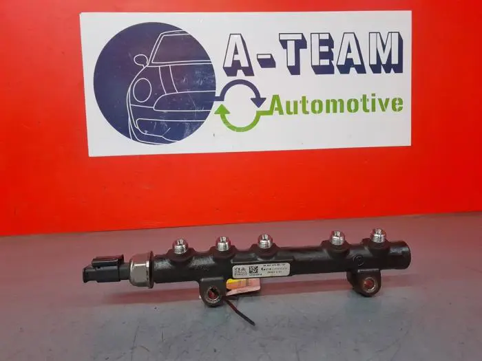 Fuel injector nozzle Peugeot 208