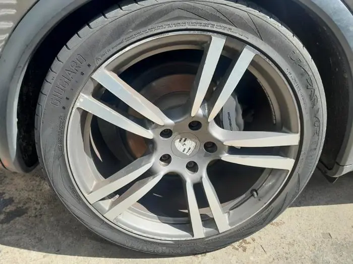 Wheel + tyre Porsche Cayenne