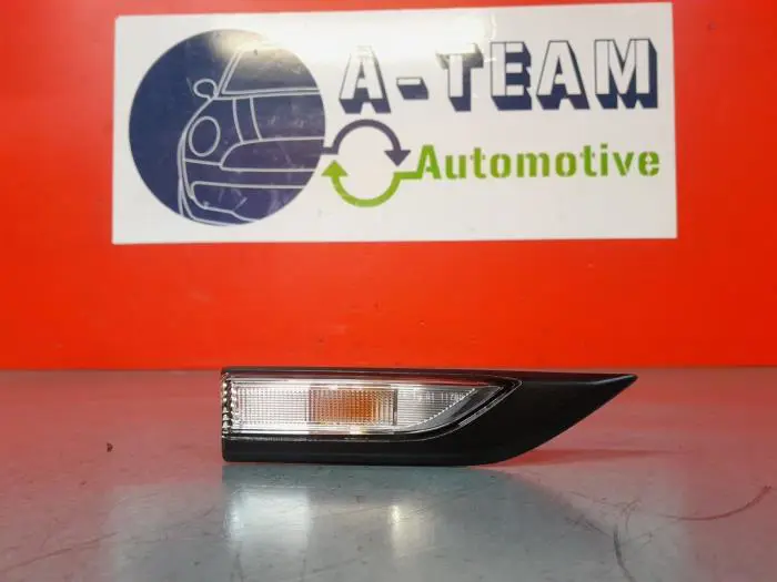 Front wing indicator, right Volkswagen Caddy