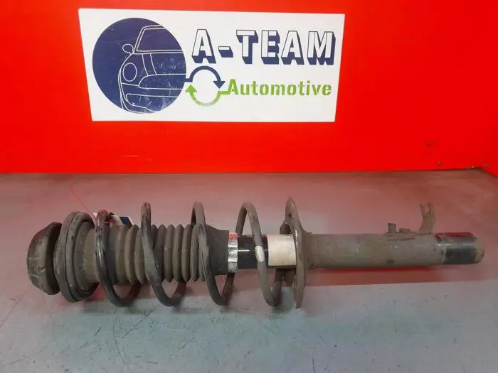 Fronts shock absorber, left Toyota Aygo