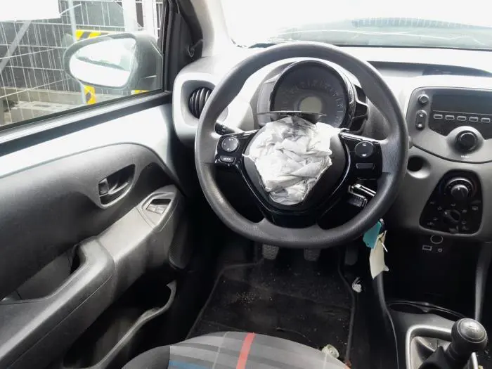 Electric window switch Peugeot 108