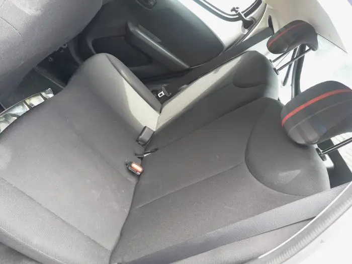 Rear seatbelt, left Peugeot 108