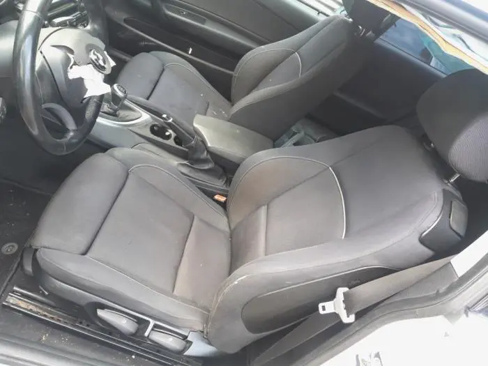 Front seatbelt, left BMW 1-Serie