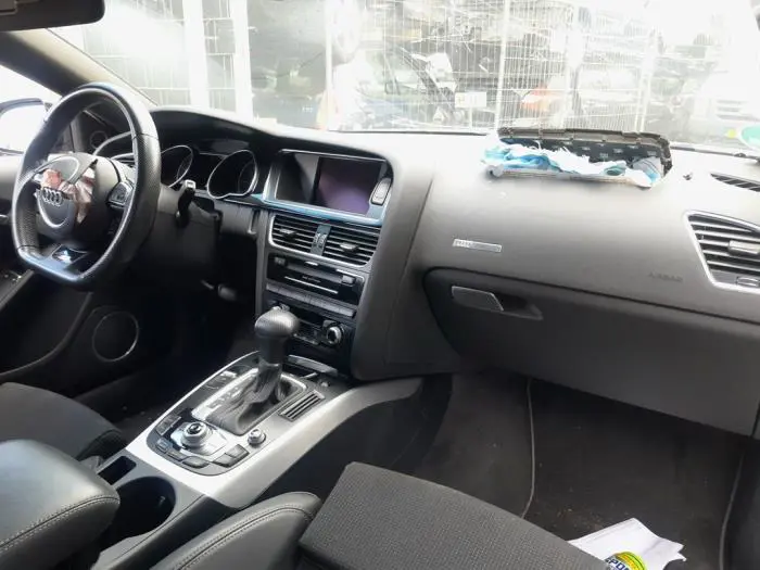 Navigation control panel Audi A5