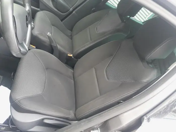 Seat, left Renault Clio