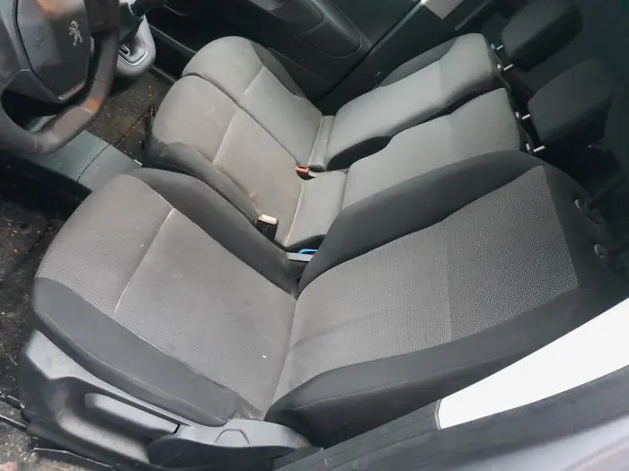 Front seatbelt, centre Peugeot Partner