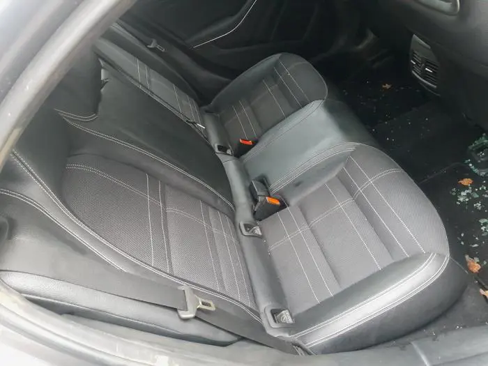 Rear seatbelt, centre Mercedes A-Klasse