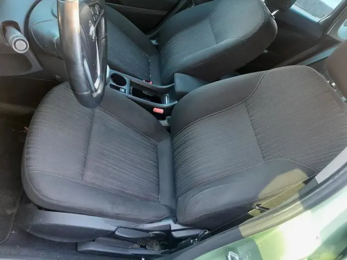 Seat, left Opel Astra