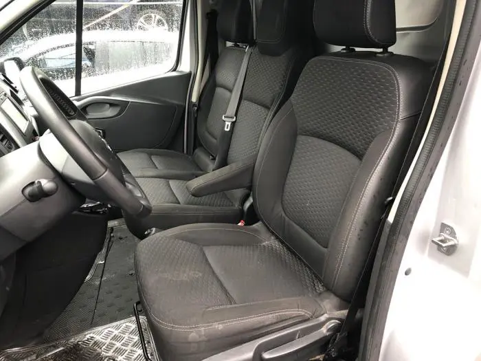 Front seatbelt, left Opel Vivaro