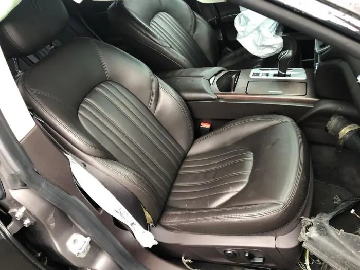 Seat, right Maserati Ghibli