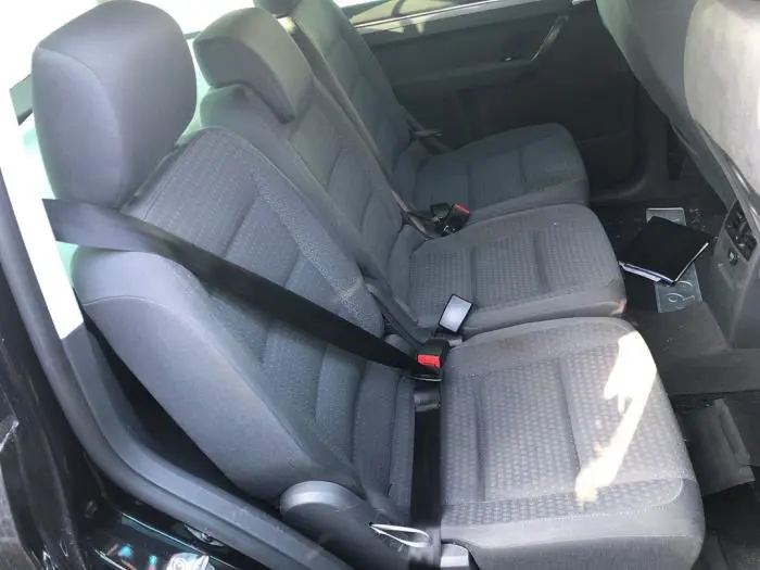 Rear seatbelt, centre Volkswagen Touran