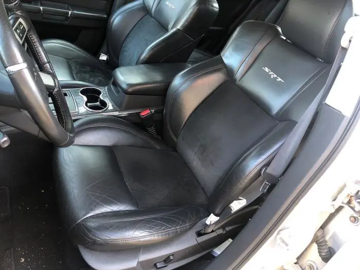 Seat, left Chrysler 300 C