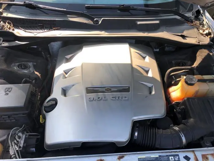 Engine protection panel Chrysler 300 C