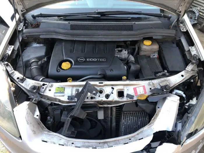 Engine Opel Zafira B