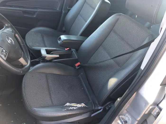 Front seatbelt, right Opel Zafira C