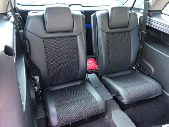 Rear seatbelt, left Opel Zafira C
