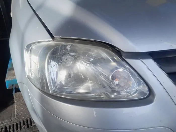 Headlight, right Volkswagen Fox