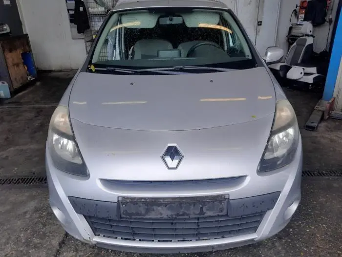 Front end, complete Renault Clio