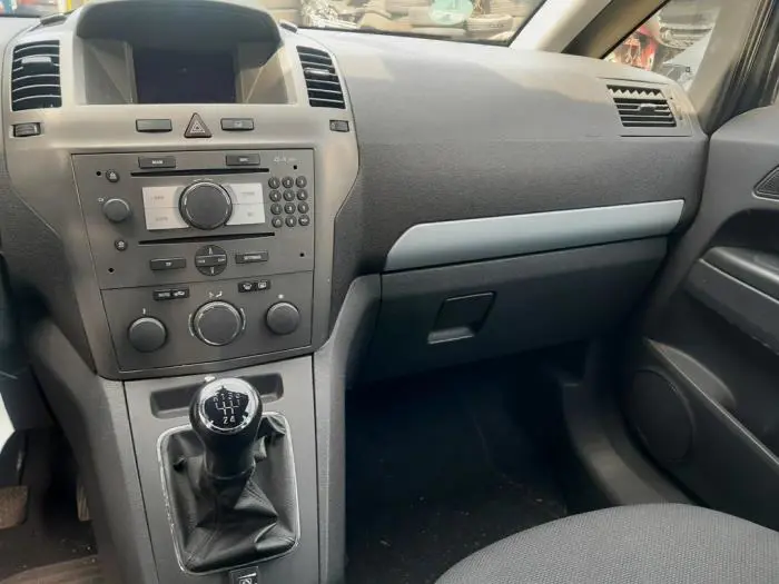 Radio CD player Opel Zafira B