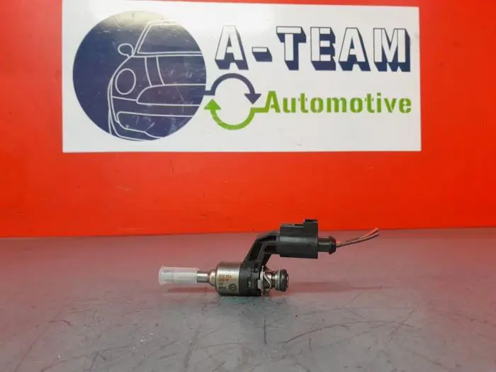 Injector (petrol injection) Volkswagen Golf