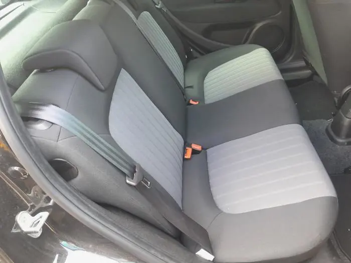 Rear seatbelt, left Fiat Punto