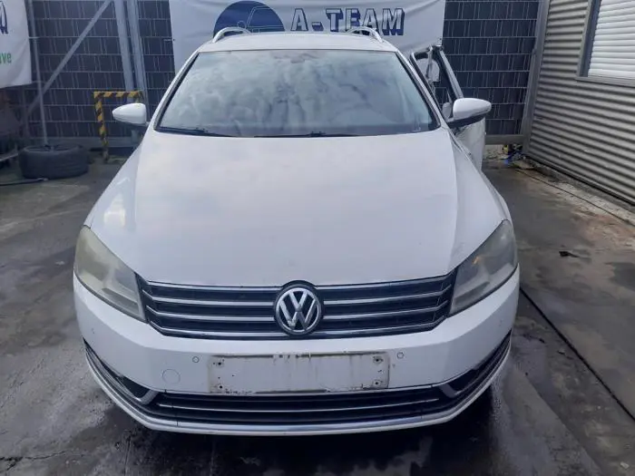 Front bumper Volkswagen Passat