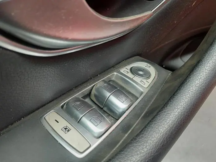 Electric window switch Mercedes E-Klasse