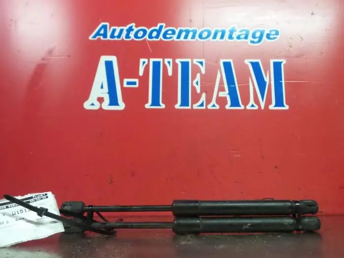 Set of tailgate gas struts Audi A4