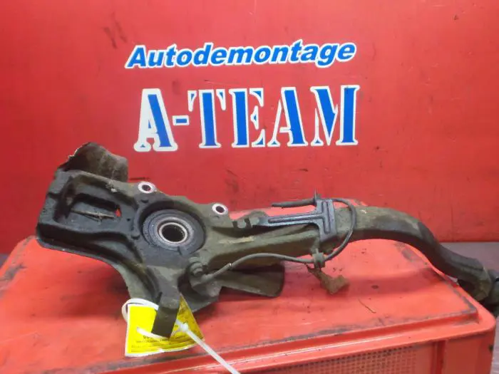Knuckle, front right Alfa Romeo 147